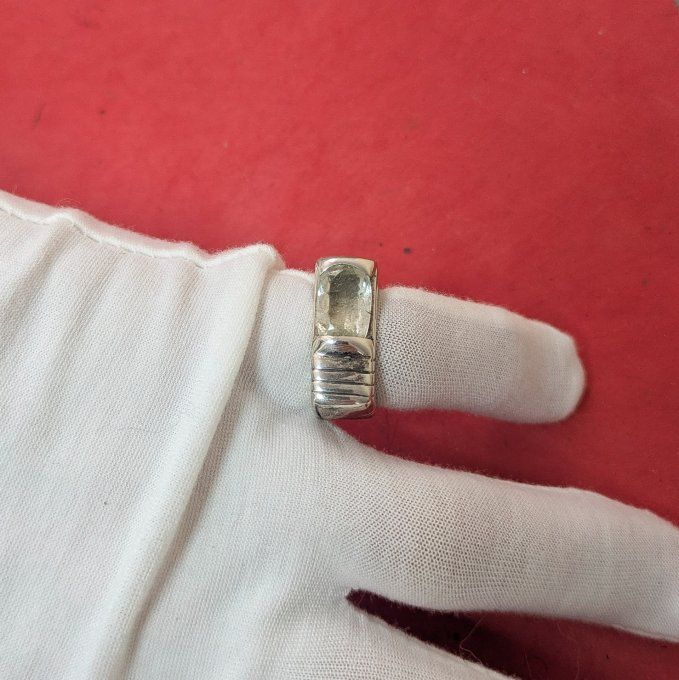 Chevalière difforme en argent et béryl jaune