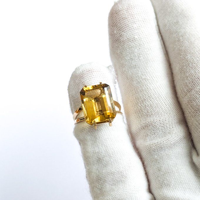bague moderniste, or 18K et citrine