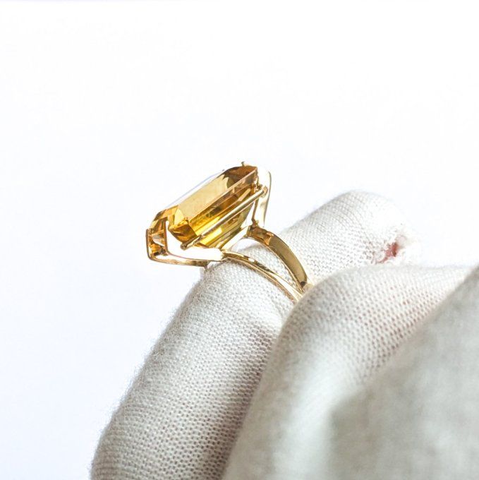 bague moderniste, or 18K et citrine