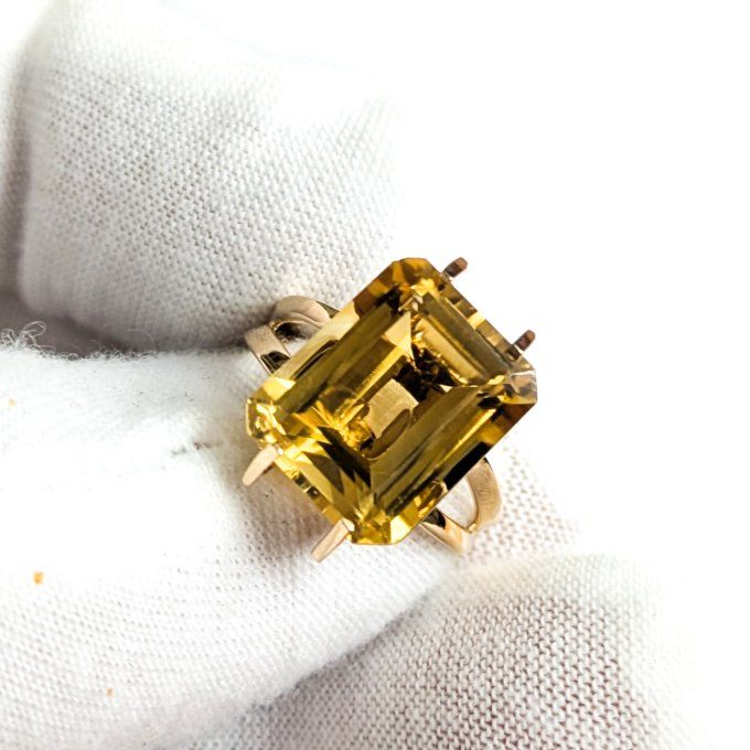 bague moderniste, or 18K et citrine