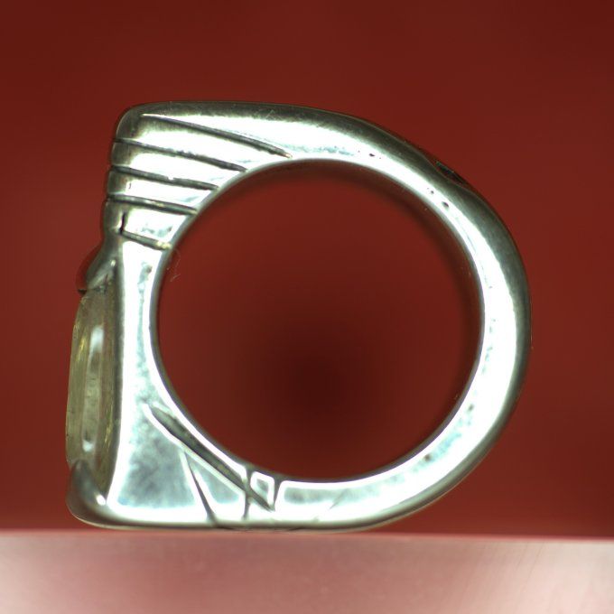 Chevalière difforme en argent et béryl jaune