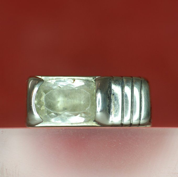 Chevalière difforme en argent et béryl jaune