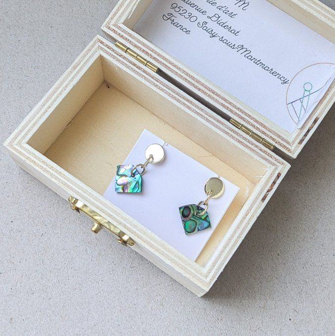 pendants d'oreille, or et nacre de paua