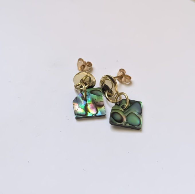 pendants d'oreille, or et nacre de paua