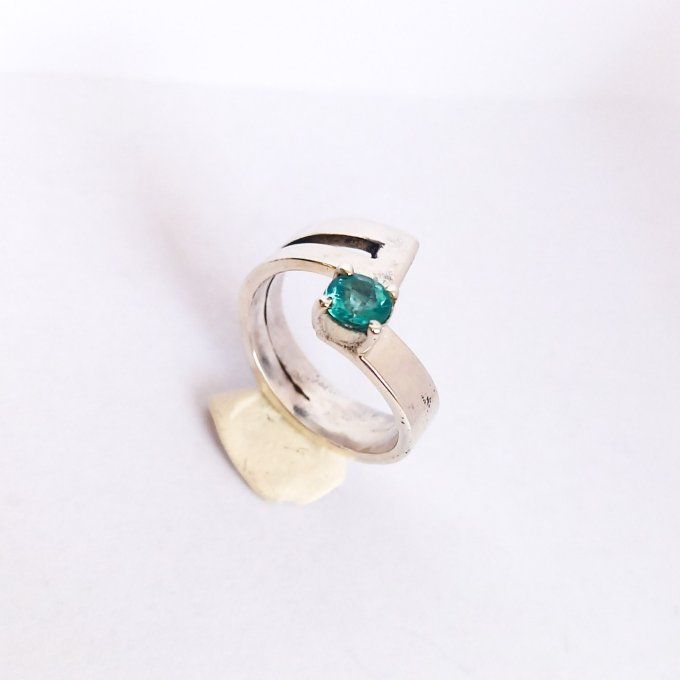 ajustable et apatite bleu néon