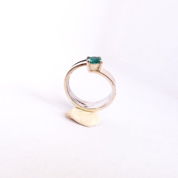 ajustable et apatite bleu néon